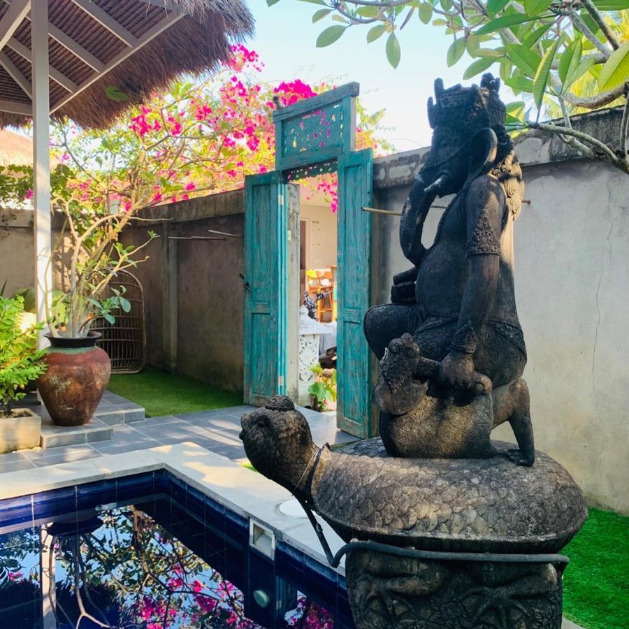 Mewali Villa'S Kuta  Ngoại thất bức ảnh