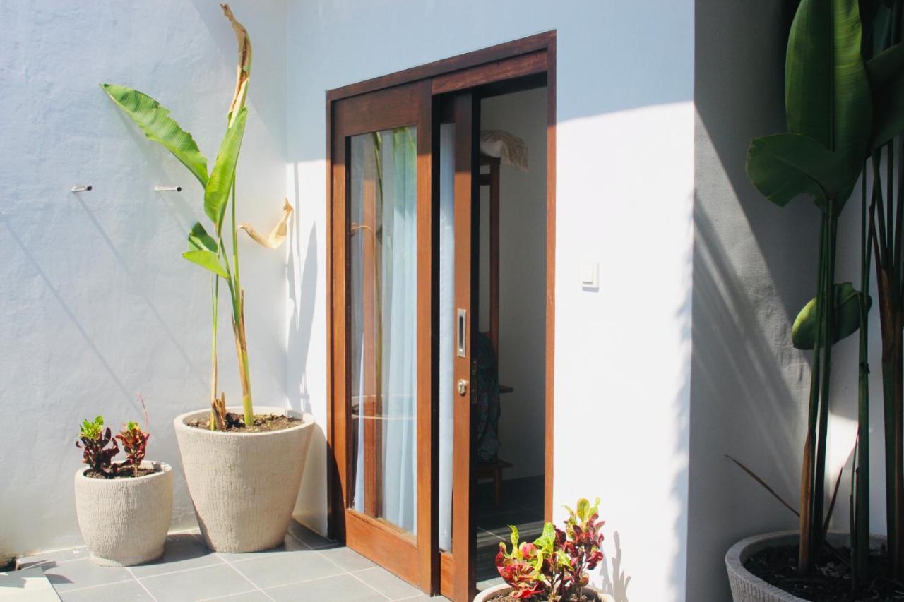 Mewali Villa'S Kuta  Ngoại thất bức ảnh