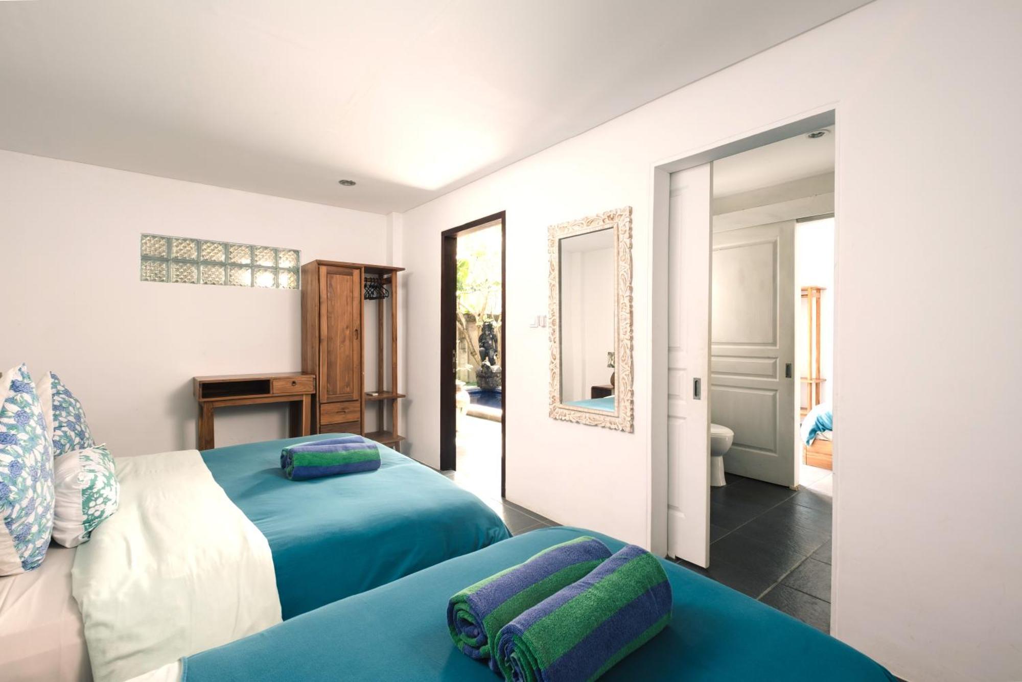 Mewali Villa'S Kuta  Ngoại thất bức ảnh