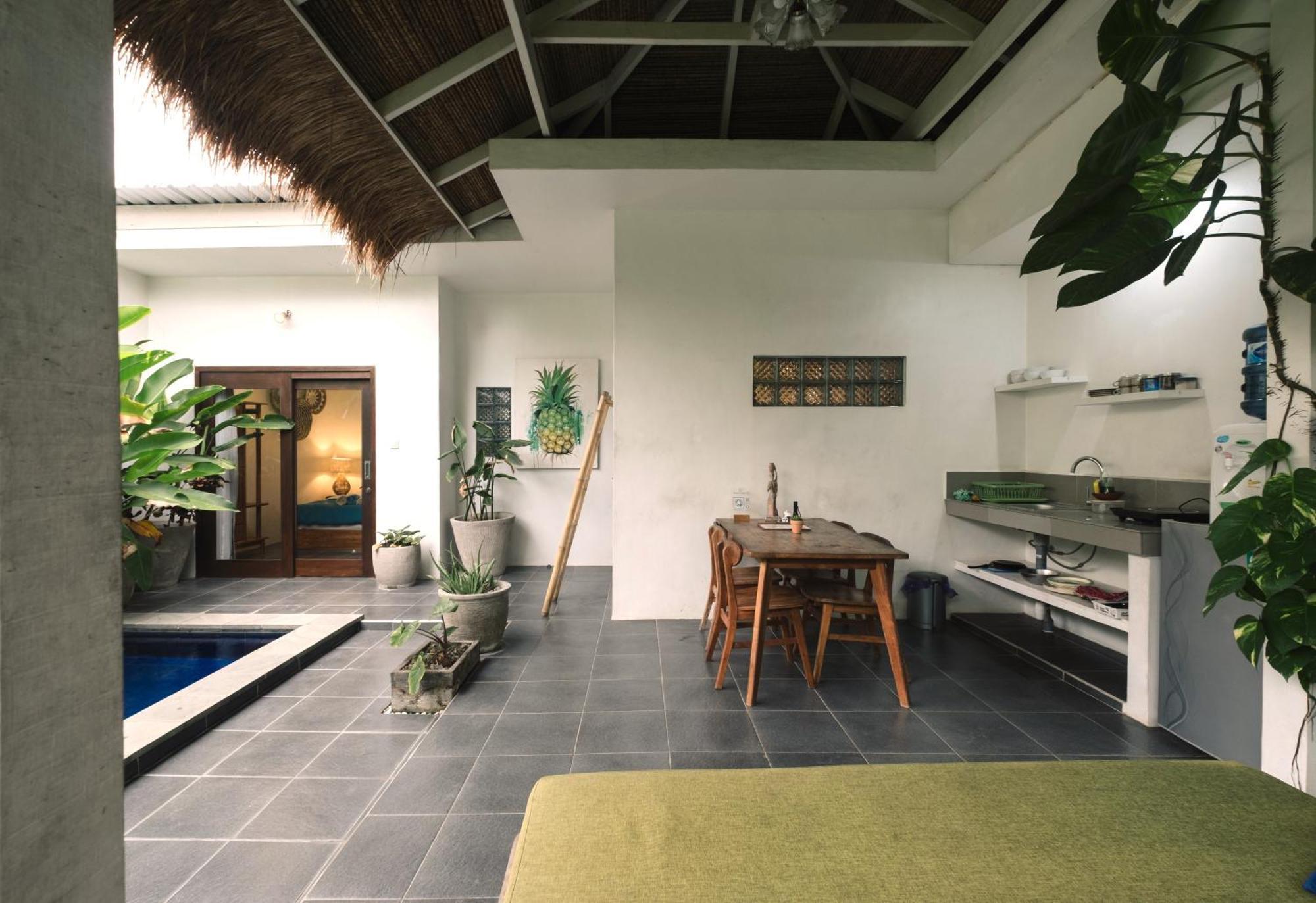 Mewali Villa'S Kuta  Ngoại thất bức ảnh